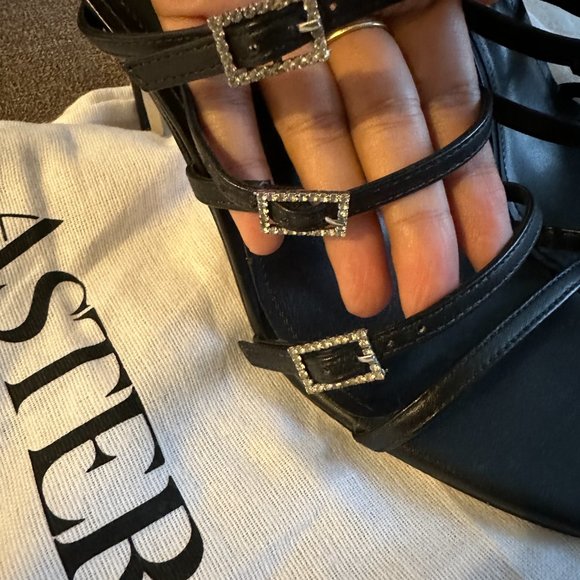 MSRP 195 Aster Capri Leather Sandals Used once size 8 with dust bag included - Picture 2 of 7